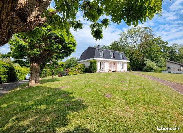 Sur 4 hectares maison de (152 m2)
