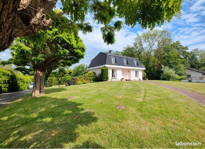 Maison 6 pièces 152 m² · à Égly · 152 m² · 449 000 €