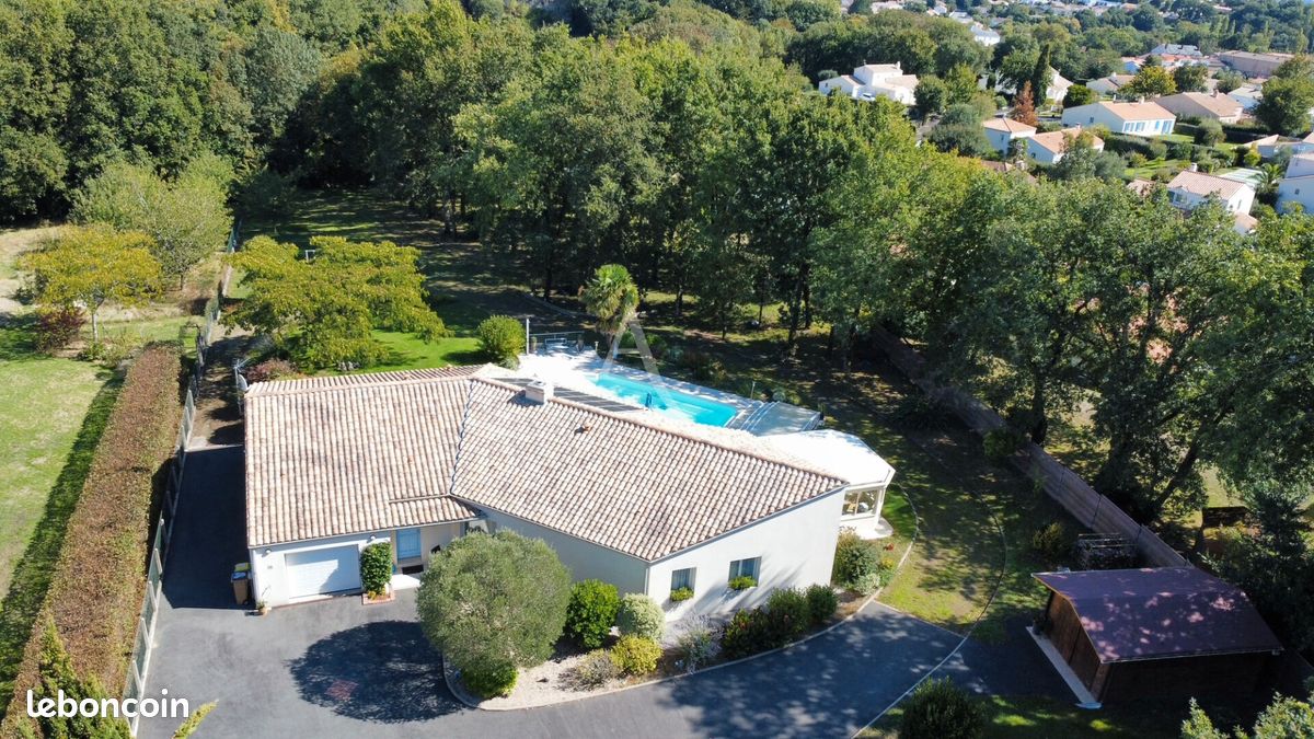 Maison 6 pièces 157 m² · à Talmont-Saint-Hilaire · 157 m² · 575 000 €