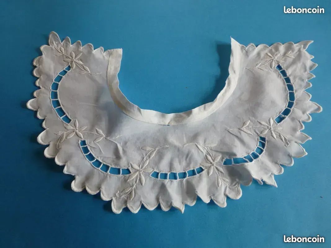 Lot de 3 anciens cols brodés (faits main) (image 1)