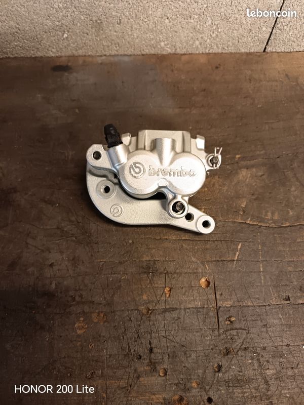 Étrier Brembo KTM HVA (image 1)
