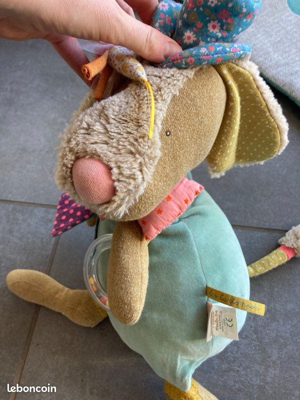 Jeu d éveil /Chien d activités Moulin Roty les tartempois mesure 56 cm (image 1)