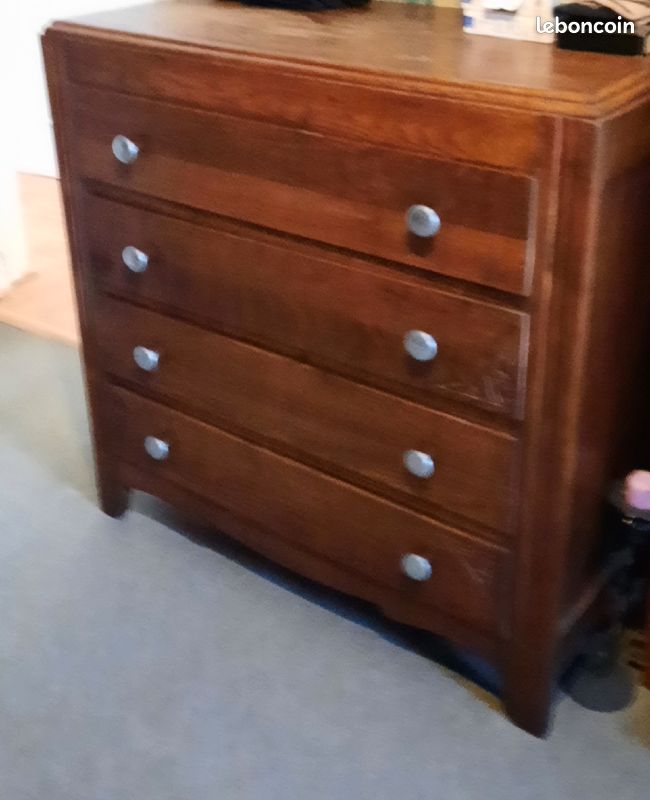 Commode en bois (image 1)
