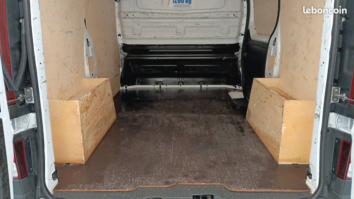 Renault trafic fgn l1h1 3000 kg blue dci 130 (image 19)