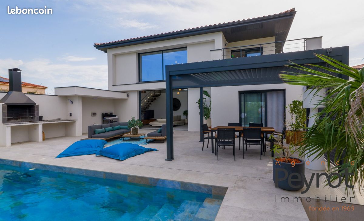 Maison 4 pièces 150 m² · à Sainte-Marie-la-Mer · 150 m² · 699 000 €