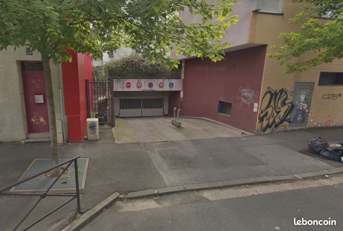 Parking 12 m² · à Vitry-sur-Seine · 12 m² · 55 €