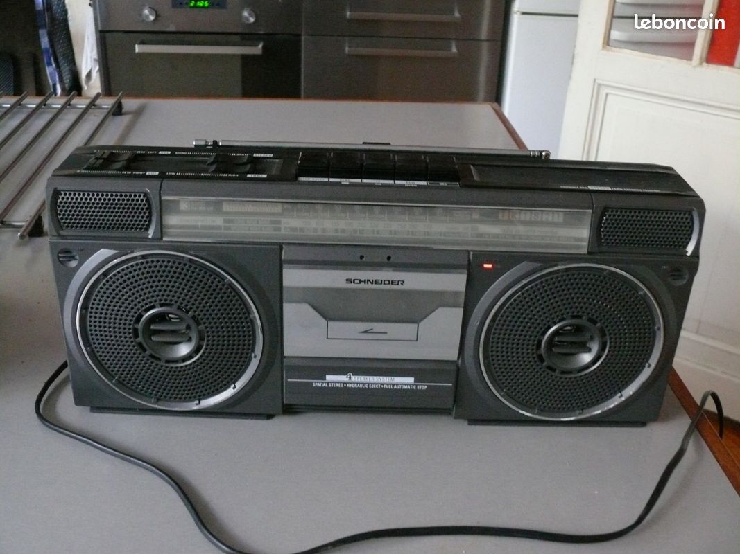 TEVION MD7650 AM/FM Cassette CD Boombox Rare Vintage de Collection Expédié N 24 EUR 168,73 - FR