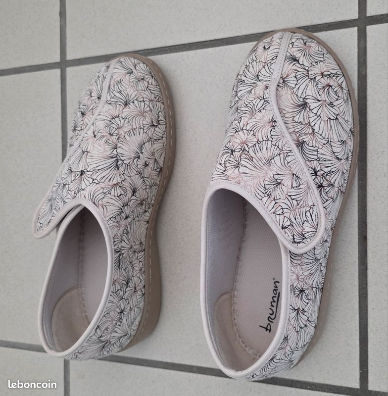 Chausson Beige Motif Fleur Femme - Bruman (image 2)