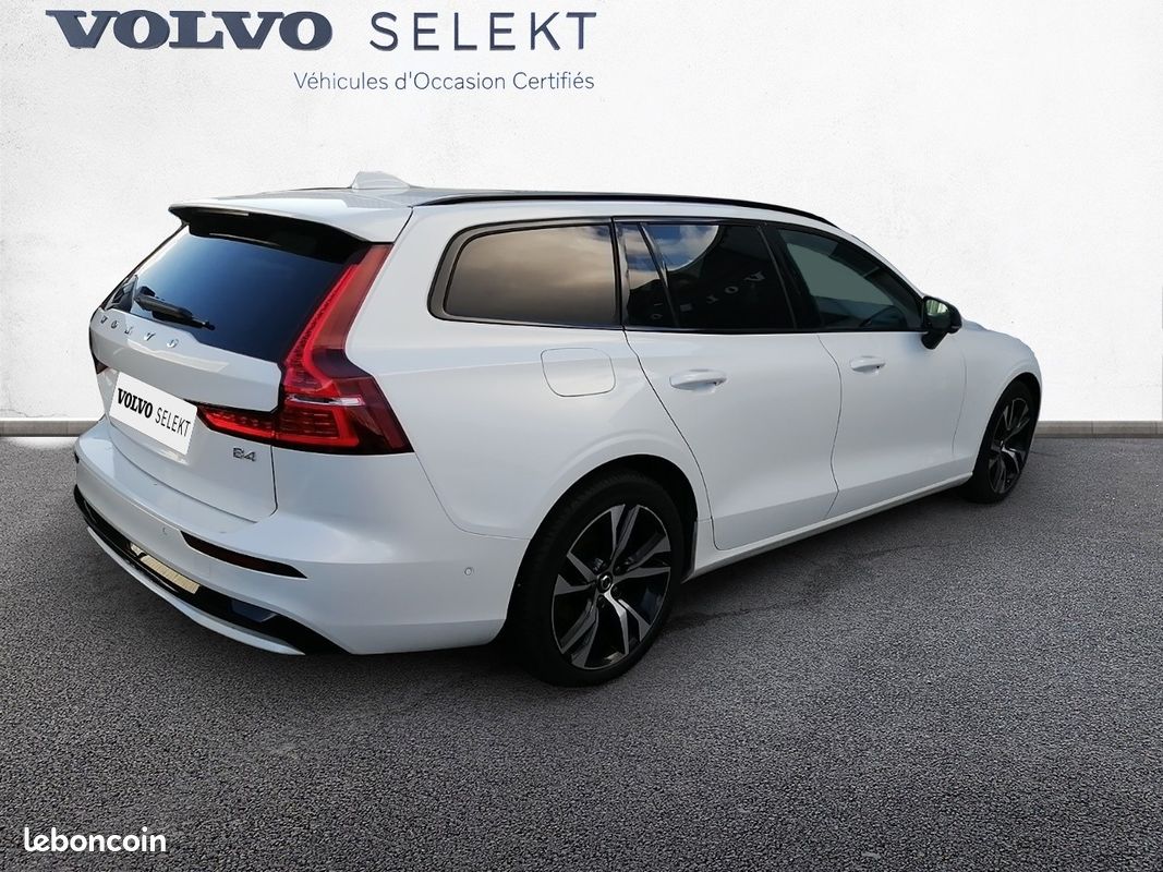 VOLVO V60 B4 197 ch DCT7 Ultra Style Dark (image 3)