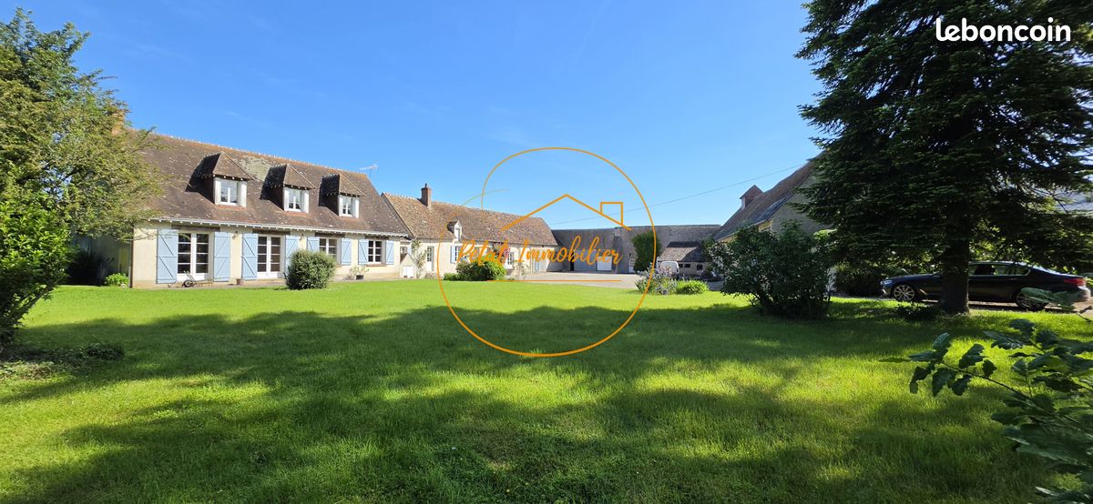 Maison 11 pièces 346 m² · à Beauce la Romaine · 346 m² · 388 500 €