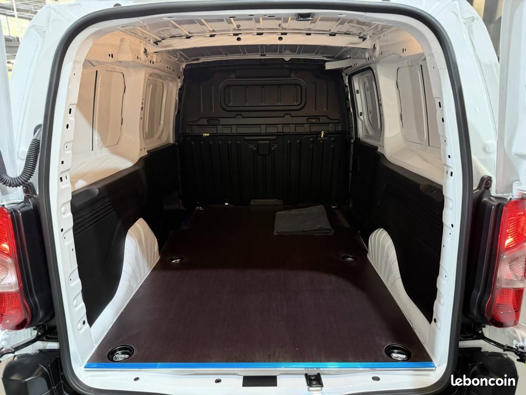Citroën Berlingo Fourgon III (2) VAN BLUEHDI 130 S&S TAILLE XL PLANCHER 1000KG EAT8 3PL (image 19)
