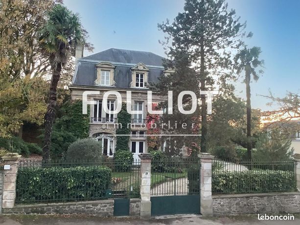 https://img.leboncoin.fr/api/v1/lbcpb1/images/8b/91/eb/8b91ebcd345948c456c0bd318f0d8346fd5064e3.jpg?rule=ad-image