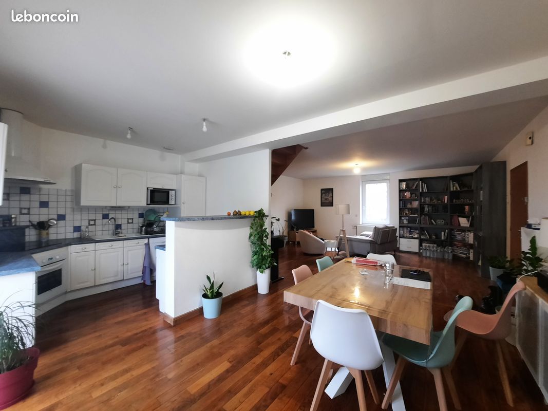 Appartement 5 pièces 102 m² · à Dole · 102 m² · 970 €/mois