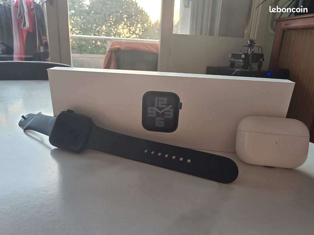 Apple Watch et Air Pods Pro 2 (image 1)