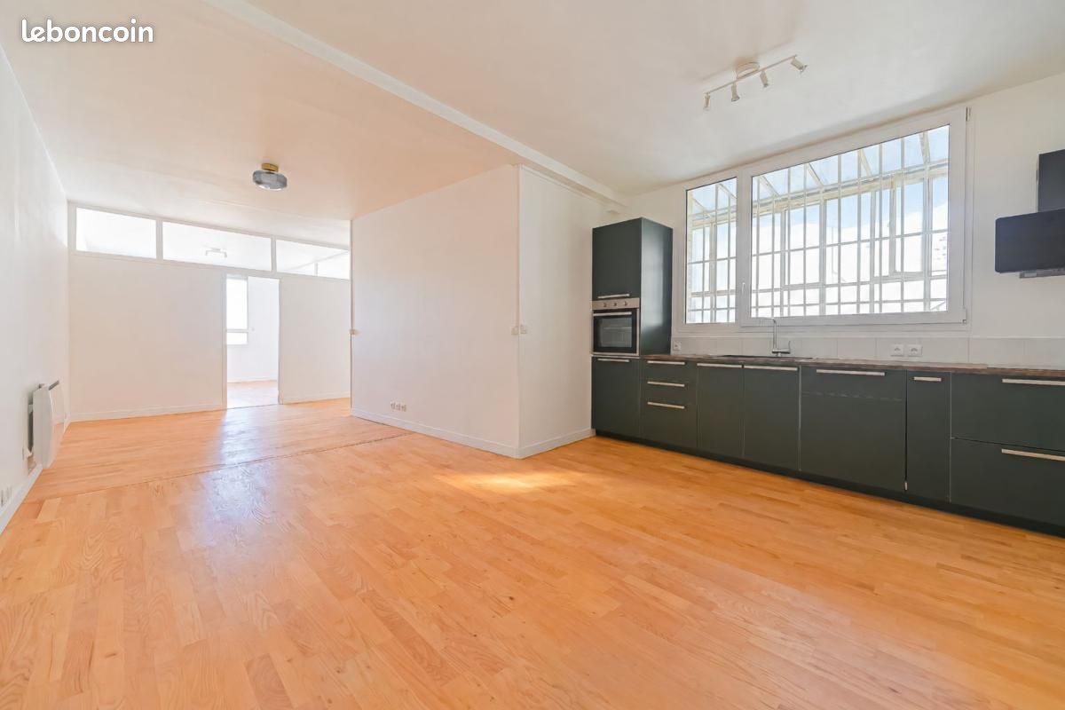 Appartement 4 pièces 77 m² · à Paris · 77 m² · 560 000 €