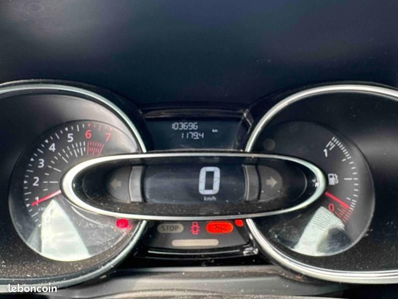 Renault Clio 0.9 TCe 90ch energy Business 5p Euro6c (image 14)