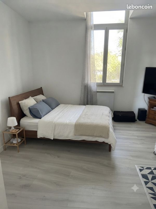 Location t2 (image 1)