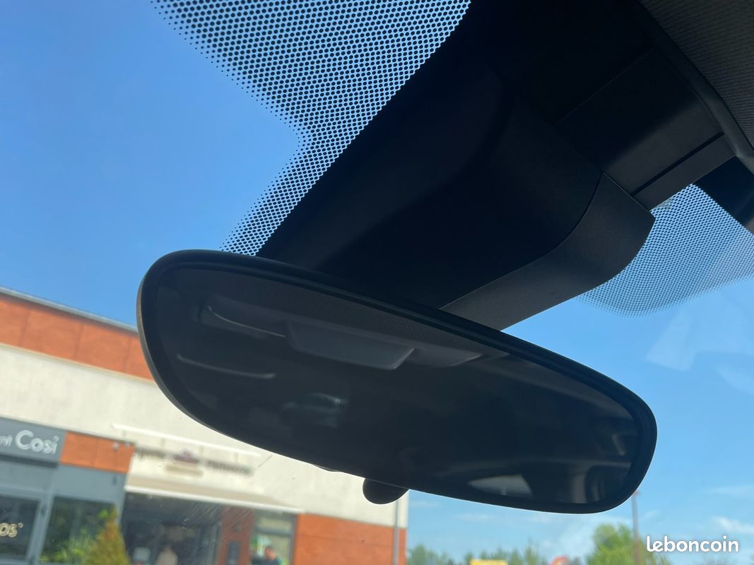 BMW SERIE 2 ACTIVE TOURER F45 218d 150 ch Lounge A - RADARS AV/AR - LIMITEUR DE VITESSE (image 30)