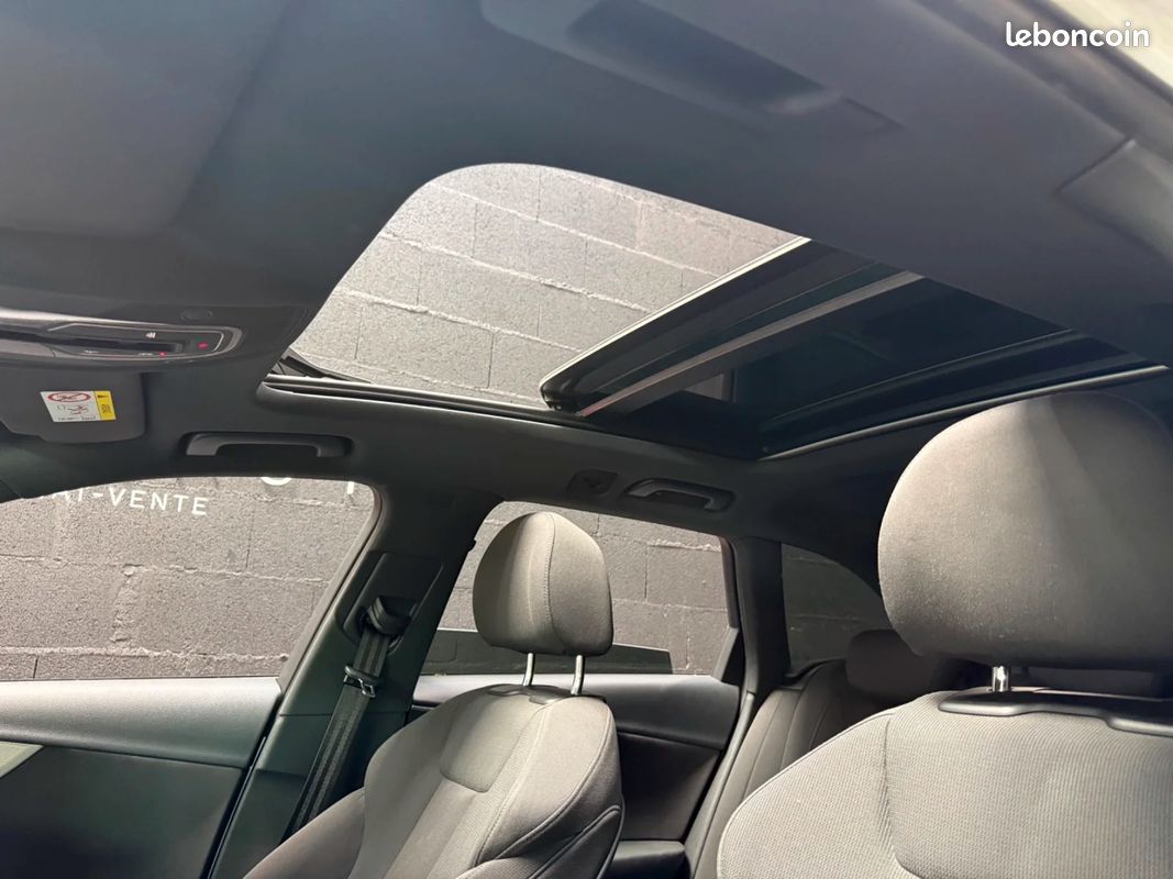 AUDI A4 AVANT BUSINESS 40 TDI 190 S tronic 7 Quattro Business Line (image 35)
