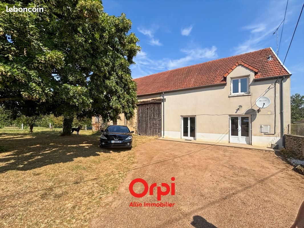 Maison 3 pièces 84 m² · à Courçais · 84 m² · 100 000 €