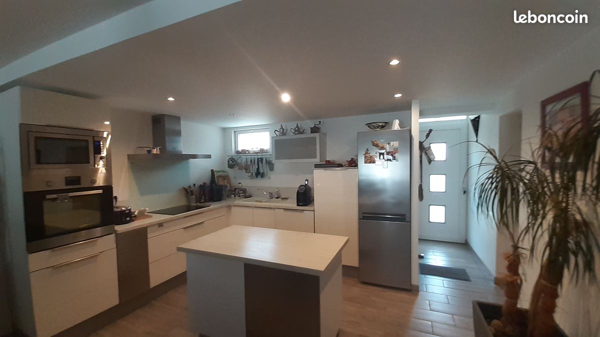 T2 avec piscine privative (image 3)