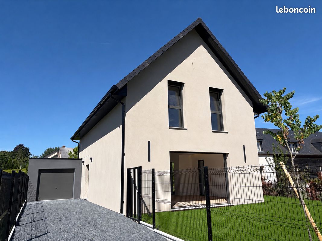 Maison 6 pièces 125 m² · à Isneauville · 125 m² · 450 000 €