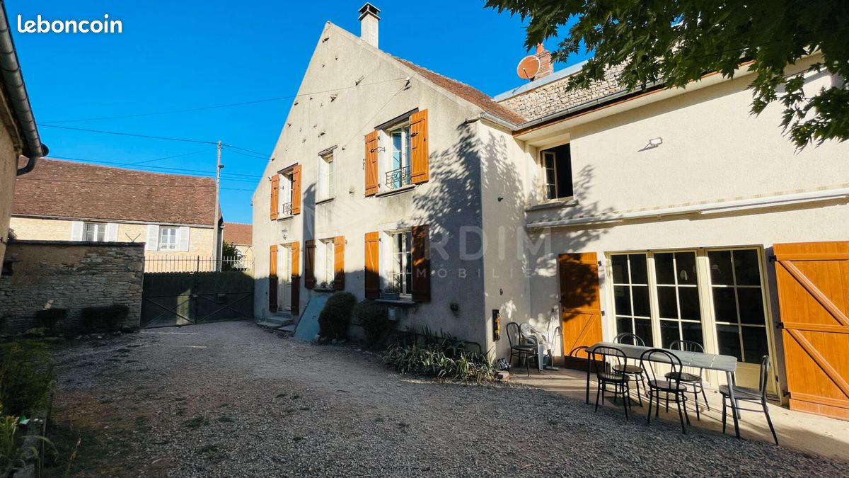Maison 5 pièces 135 m² · à Maligny · 135 m² · 179 000 €