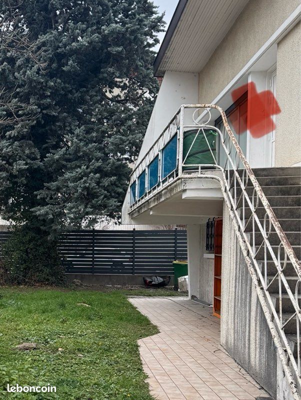 Appartement 4 pièces 120 m² · à Eybens · 120 m² · 1 350 €