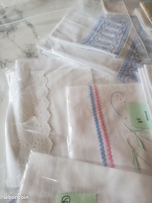 Divers draps taies oreillers bébé vintage (image 3)