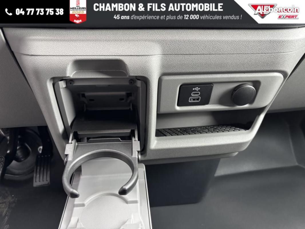 Ford Transit Custom FOURGON 320 L2H1 2.0 ECOBLUE 170 CH BVA8 LIMITED Prix: 35825 HT (image 18)