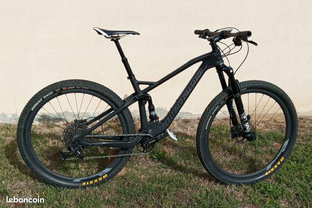 Track R120 Elite 05 Megamo Track 10 2021 Peso Megamo Track R120 10