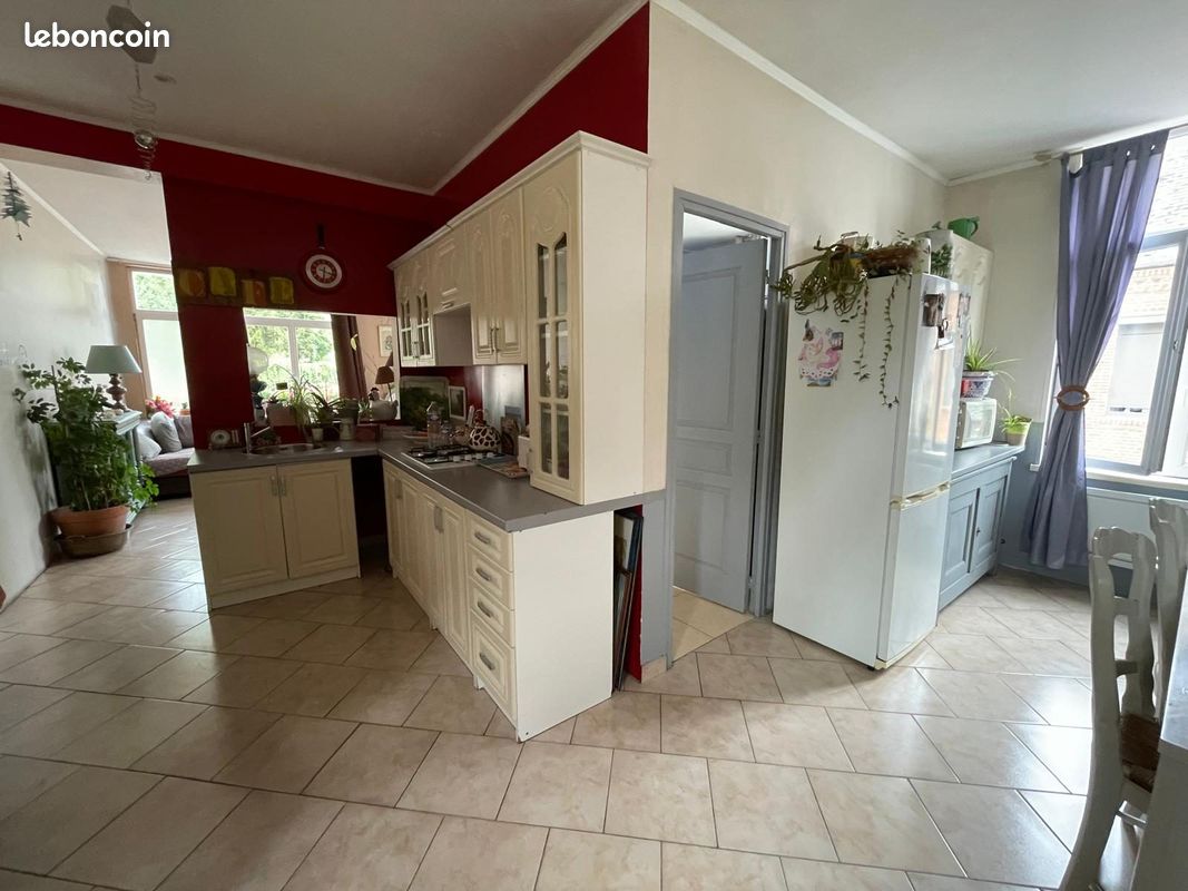 Immeuble 176 m² · à Guise · 176 m² · 106 000 €