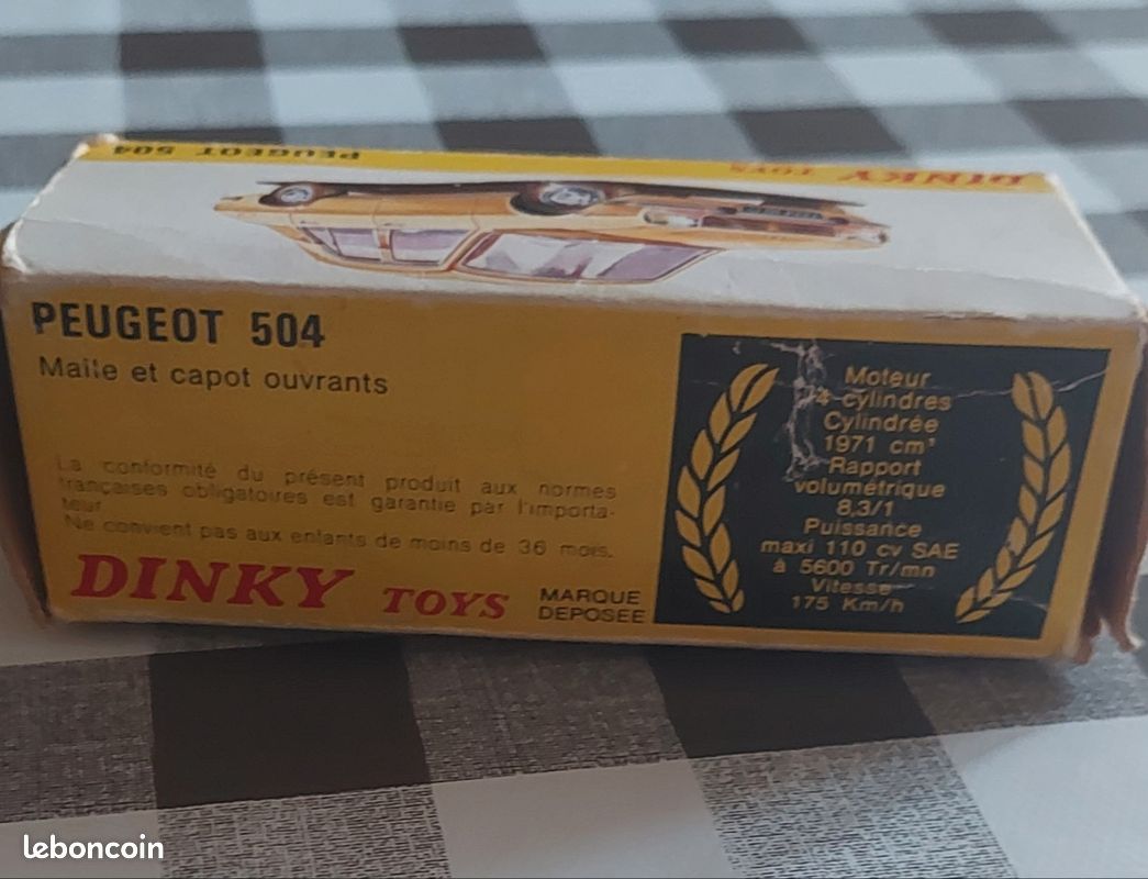 Dinky toys Peugeot 504 (image 5)