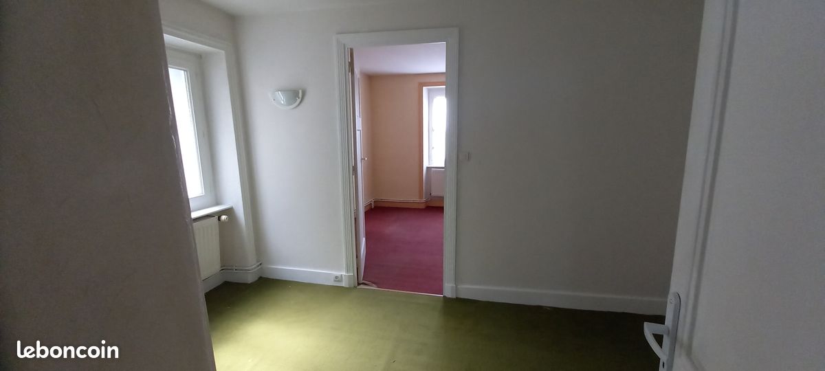 Maison 6 pièces 100 m² · à Rozier-en-Donzy · 100 m² · 70 000 €