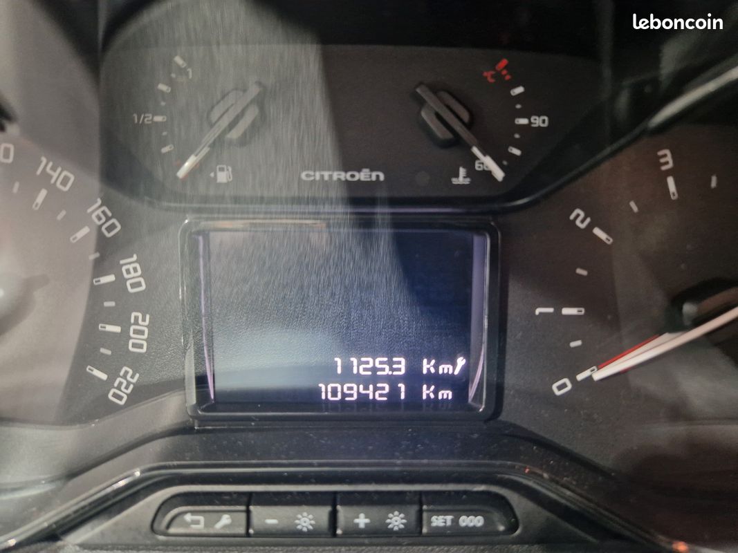 Citroen C3 1.6 BlueHDi Pack Buisness S&S, 09/2018, TBEG, Reprise Possible (image 10)