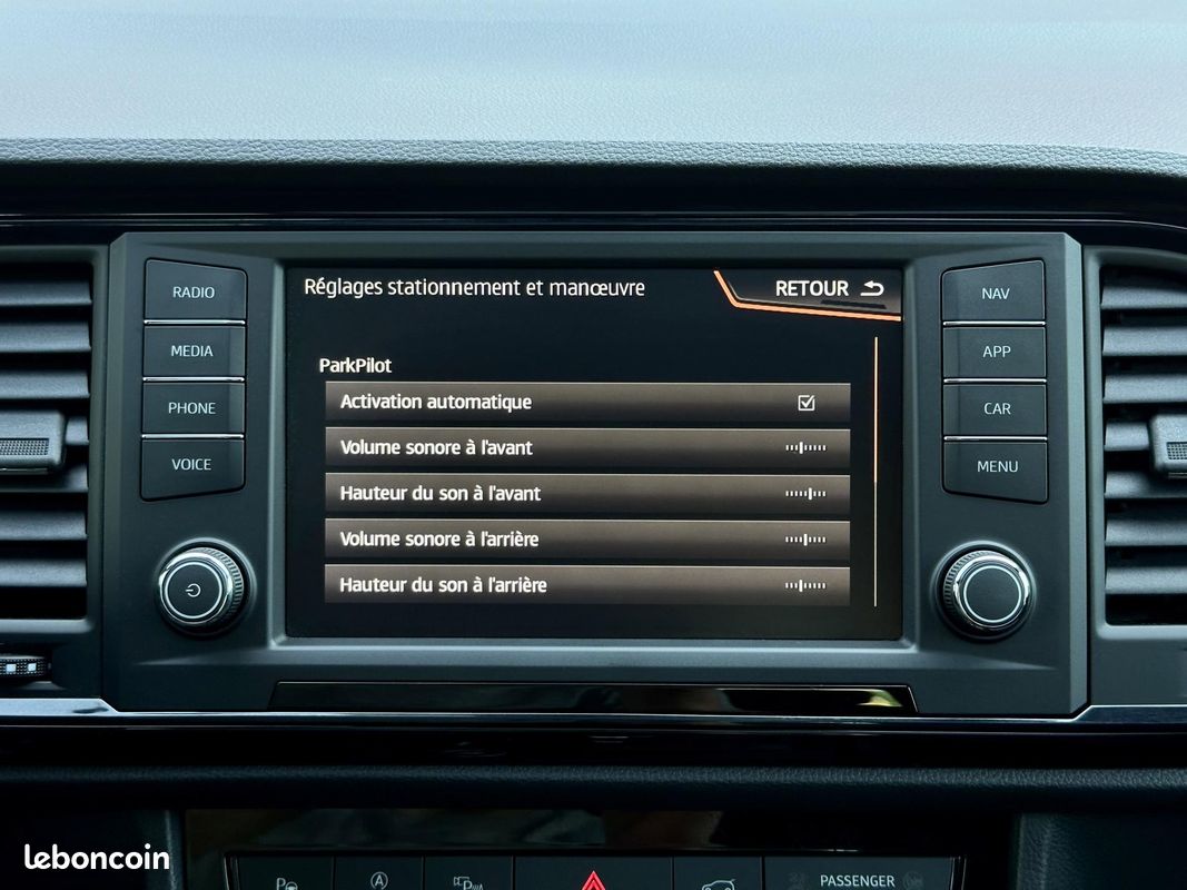 CUPRA ATECA 2.0 TSI 300 DSG 4Drive 1ère Main Siège F1 TOP Toit Attelage Brembo Caméra 360 (image 27)