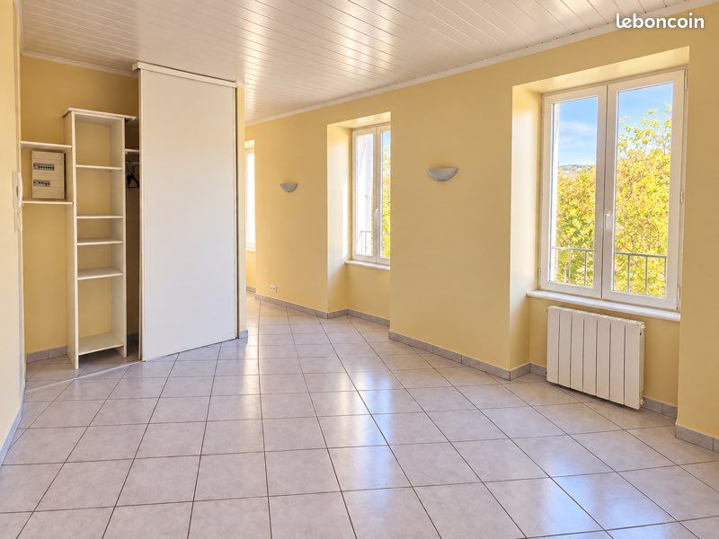 Appartement 1 pièce 27 m² · à Millau · 27 m² · 310 €/mois