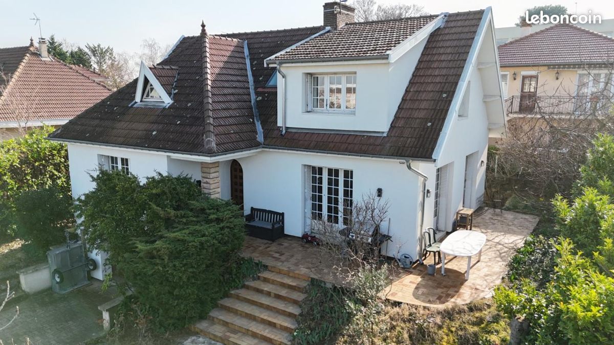 Maison 6 pièces 133 m² · à Vénissieux · 133 m² · 360 000 €