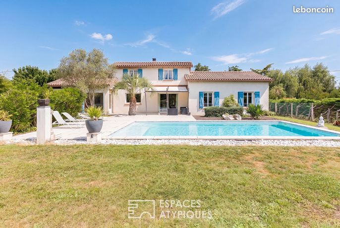 Propriété 6 pièces 180 m²