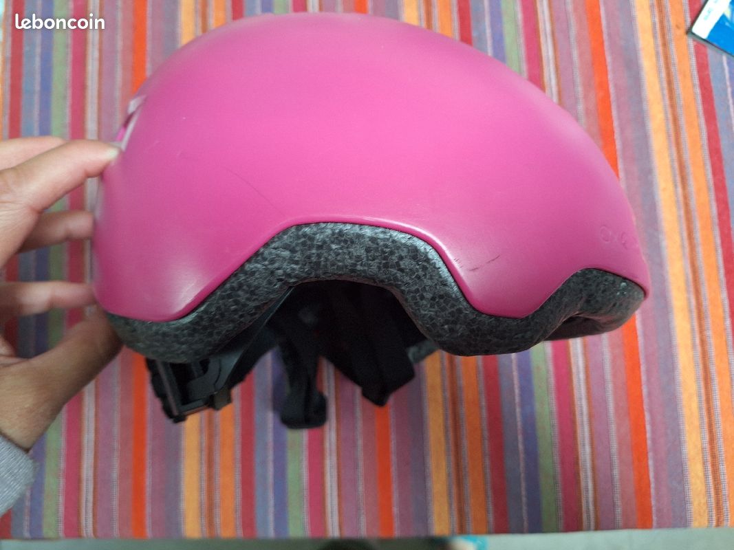 Vend casque vélo enfant (moins de 6 ans) (image 1)