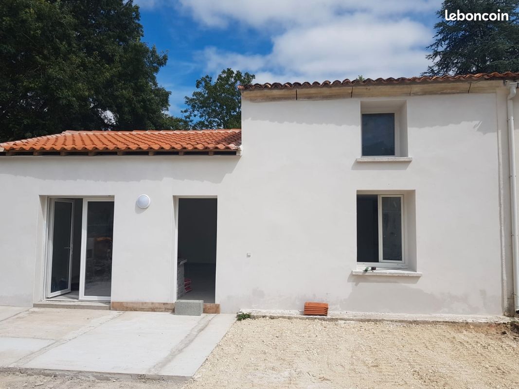 Maison 3 pièces 78 m² · à Saint-Georges-des-Coteaux · 78 m² · 780 €