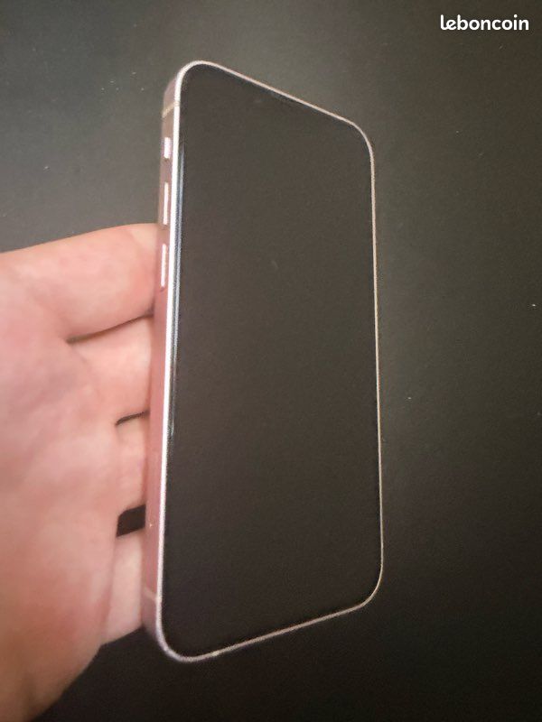 IPhone 13 (image 3)