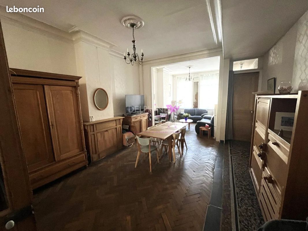Maison 6 pièces 177 m² · à Mouvaux · 177 m² · 319 000 €