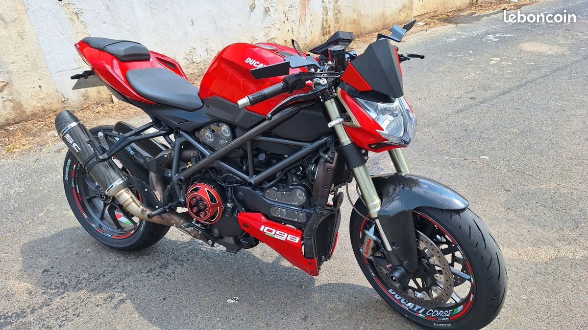 Ducati 1098 streetfighter 2011 (image 1)