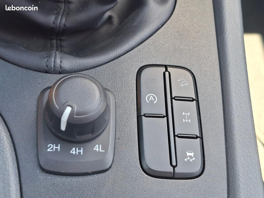 Ford Ranger SUPER CABINE 2.2 TDCi 160 STOP&START 4X4 XLT SPORT (image 17)