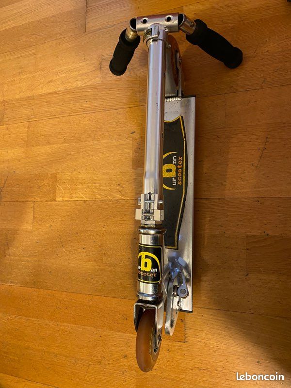 Trottinette urban pliable (image 1)