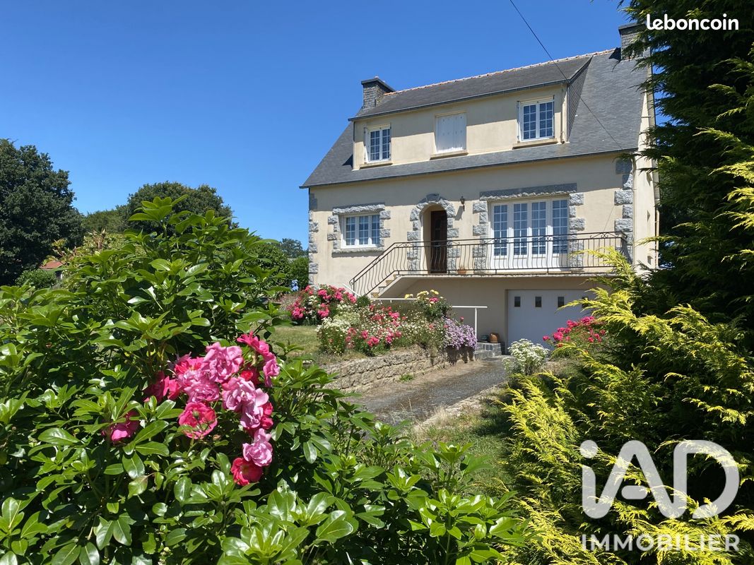 Maison 6 pièces 131 m² · à Locarn · 131 m² · 127 000 €