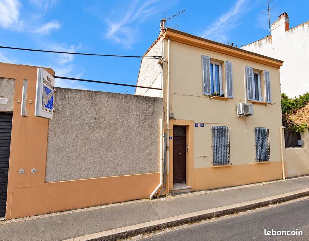 Immeuble 8 pièces 149 m² · à Marseille · 149 m² · 375 000 €