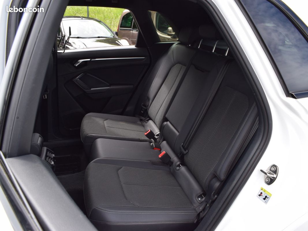 AUDI Q3 35 TDI 150 CV S-LINE S-TRONIC / 1ère MAIN / CROCHET D'ATTELAGE / PACK BLACK (image 12)