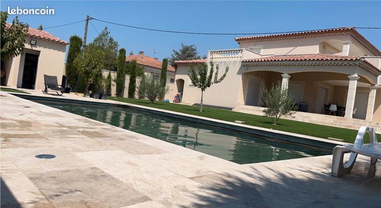 Location piscine 10m ×5m aucun vis à vis
